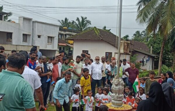 ನೆಹರು ನಗರದ ಅಂಗನವಾಡಿ ಮತ್ತು ಆಜಾದ್ ಫ್ರೆಂಡ್ಸ್ ಸರ್ಕಲ್ ವತಿಯಿಂದ ಜಂಟಿಯಾಗಿ ಸ್ವಾತಂತ್ರ್ಯ ದಿನಾಚರಣೆ