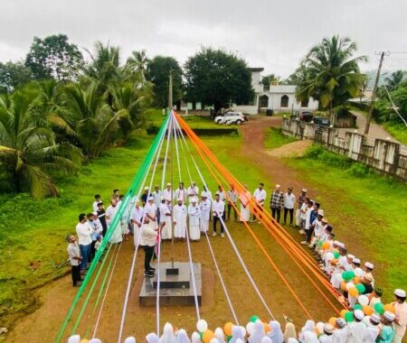 ಉಜುರುಪಾದೆ ದಾರುಸ್ಸಲಾಮ್ ಮದ್ರಸ ಸಭಾಂಗಣದಲ್ಲಿ ಸಂಭ್ರಮದ ಸ್ವಾತಂತ್ರ್ಯೋತ್ಸವ ಆಚರಣೆ..