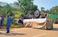 ರಾಪಿಡ್ ಏಕ್ಷನ್ ಫೋರ್ಸ್ ನ  ಗೂಡ್ಸ್ ಲಾರಿ ಮೂರ್ಜೆ ಸಮೀಪದ ಕುದ್ರೋಟಿ ಕಟ್ಟೆಯಲ್ಲಿ ಅಪಘಾತ